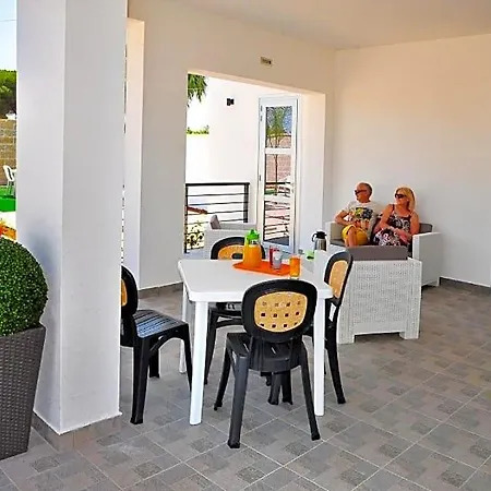 Exotic Bed & Breakfast 4*