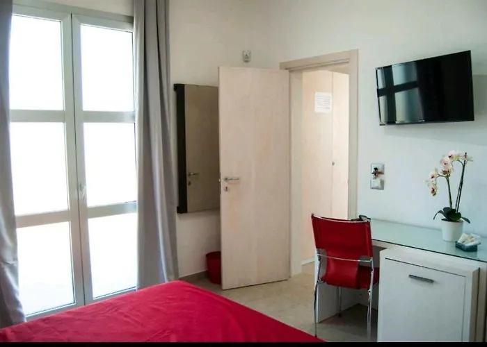 לינה וארוחת בוקר Exotic 4*